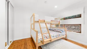 Pet friendly, firepit + walk to beach - Image 4