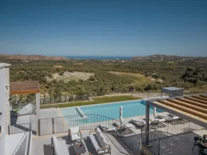 Skyline Villas, By Hellocrete - Image 4
