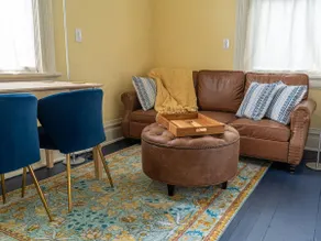 Cheerful, sunny historic stay - Image 3