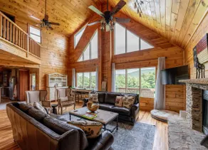 The Manor House at Saddle View Farms - Image 4