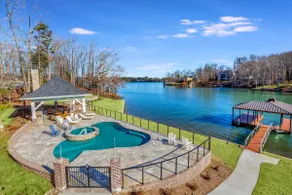 Incredible 10 BR home with pool - Image 3