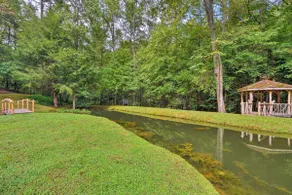 Quaint Dahlonega Cabin w/ Cavenders Creek Access! - Image 3