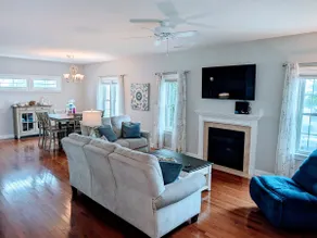 4 BR / 2.5 BA / VIP Beach Parking/ Single Family - Image 4