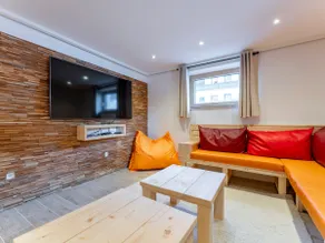 Spacious chalet with ski storage and sauna - Image 5