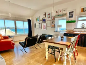 Beachfront Cottage with Sea Views & Coastal Walk - Image 2
