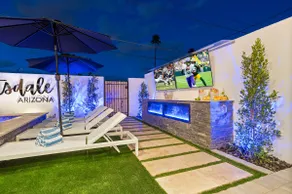 The Camel - Giant Hot Tub & Heated Pool - Image 2