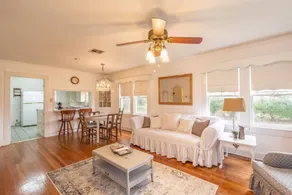 Ella's Vintage Cottage near Cajun field - Image 2