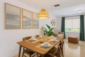 Central Miami Oasis, Near Brickell, Grove & Little Havana - Image 5