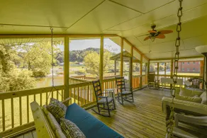 Toccoa River Front, 2br/2ba Wi-Fi- walk to town - Image 2
