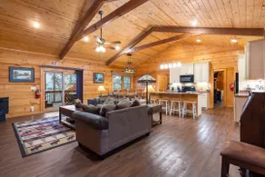 Teals Treasure Secluded Lakeside Cabin for 8! - Image 3