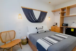 Bright 2BR Apartment · Pool · Walk to Lagoon - Image 4