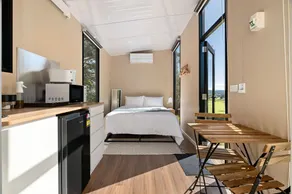Huntingdon House by Tiny Away - Image 4