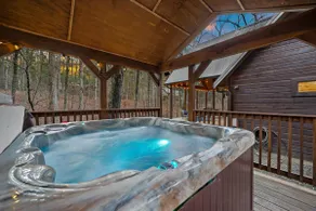 Entertaining Cabin on Creek|Prime Loc|Dogs OK - Image 3