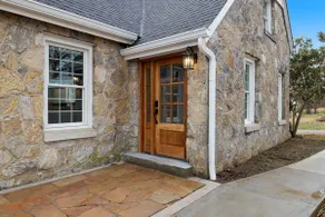 Tranquil Mountain Escape Luxurious 5-Bedroom - Image 3