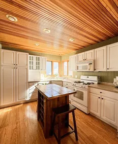 Lakefront Cabin on LCO - The Sunset Escape - Image 3