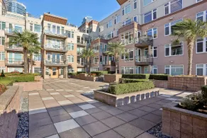 New Downtown 2 Beds, 2 Baths Waterfront Alaska 335 - Image 2