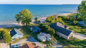 Family-friendly home with sandy beach! - Image 4