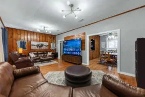 The Grove: King Beds-100” TV-Close to Texas A&M - Image 2
