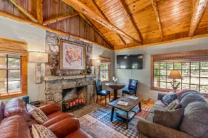 Garden Cottage-historic cottagew/hot tub - Image 5
