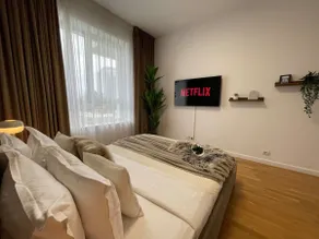 Deluxe 2BR near Romexpo: Private Garden & Parking - Image 5