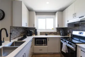 Cozy 3BDR With Amenities+ - Image 4