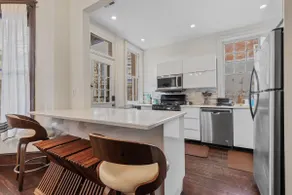 Garden-Level 2-BR Apt in Historic Petworth Home - Image 4