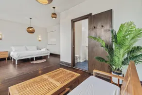 Garden-Level 2-BR Apt in Historic Petworth Home - Image 2