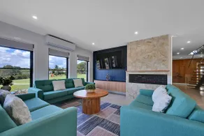Grand Stirling - Elite Escape, Unparalleled Luxury - Image 3