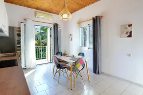 Modern Haven in Historic Loggos - Image 4