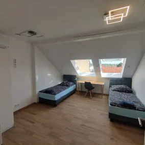 Modern Gründerzeit apartment, 3 minutes to the S-Bahn - Image 2