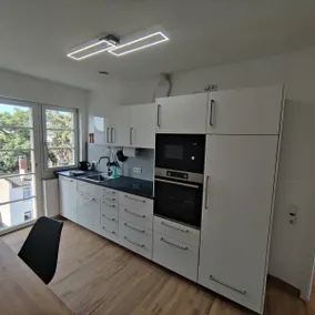 Modern Gründerzeit apartment, 3 minutes to the S-Bahn - Image 5