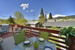 Shasta Star. Mountain views in downtown Mt. Shasta - Image 3