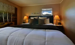 Shasta Star. Mountain views in downtown Mt. Shasta - Image 2