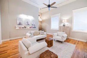 Full Kitchen, Downtown Laurel Walkable, Coffee Bar - Image 4