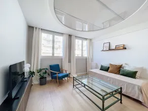 Luxury apartment near train station - Image 3