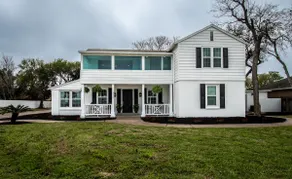 Coastal Oasis - Beautiful Ocean Views Awaits - Image 3