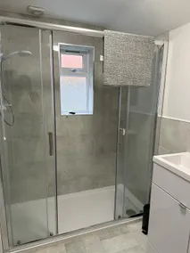 3 Bed Chill Glouc Free Parking - Image 4