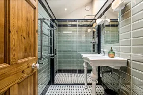 The Emerald - Central Henley, 2 Bedroom House - Image 5
