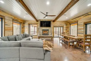 Grand Broken Bow Cabin w/ Hot Tub & Spacious Deck! - Image 3