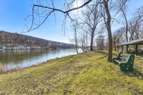 Cozy Mount Union Cabin w/ Fire Pit & River Access - Image 3