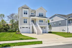 5BR Coastal Luxury Near Bethany w/ Pool & Bikes - Image 4