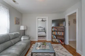House on Shurley - in a quiet neighborhood - Image 3