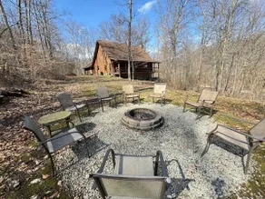 Secluded hilltop cabin w/hot tub - Image 2