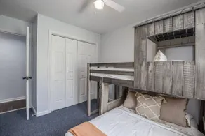 3 Bedroom Vette City Retreat - Image 5