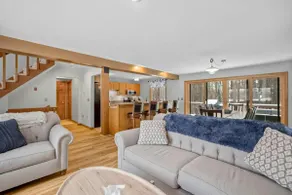 3BR home near outdoor rec with deck & games - Image 4