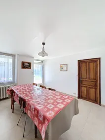 Large house with garden near Rodez - Image 5