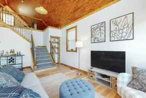 1BR vineyard stay with firepit, grill, & EVC - Image 5