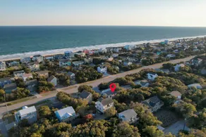On The Rocks| 5BR· Walk to Beach· Decks· Sleeps 12 - Image 4