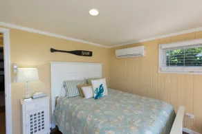 One Bedroom Oceanside Bungalow - Walk to Town - Image 4