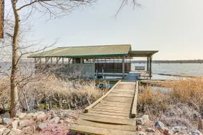 Boat Dock on Reelfoot Lake: Tiptonville Retreat - Image 2